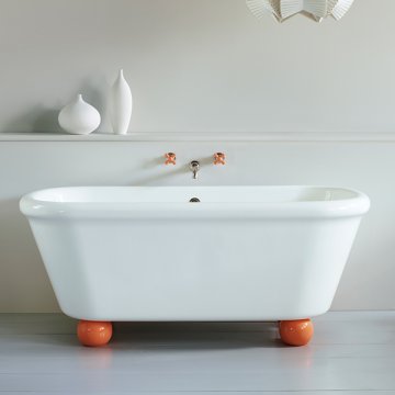 Rockwell bath in white with Squash Orange feet 1700 x 800mm
